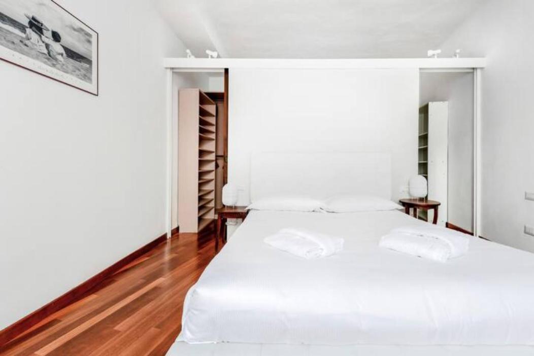 Pagano & Cenacolo Bright Apartment ميلان المظهر الخارجي الصورة
